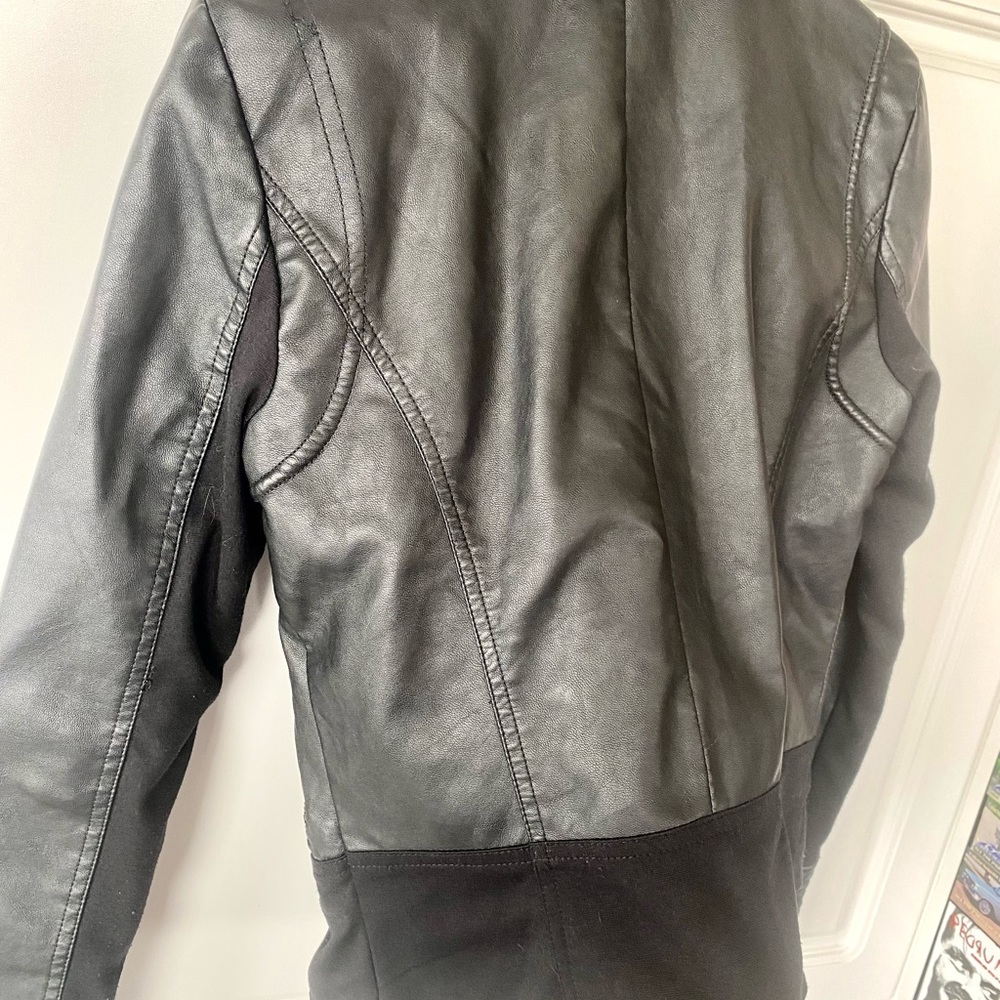 Beautiful Vera Moda jacket! - Picture 2 of 2